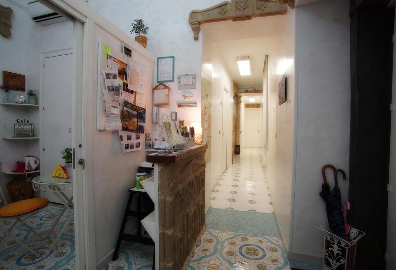 Le Vie Di Napoli B&B Exterior photo